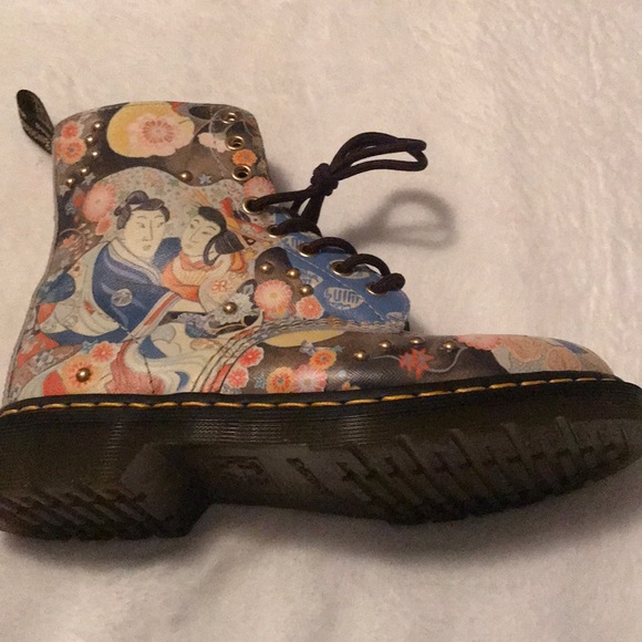 Dr. Martens boots unisex size 7 - Picture 5 of 10